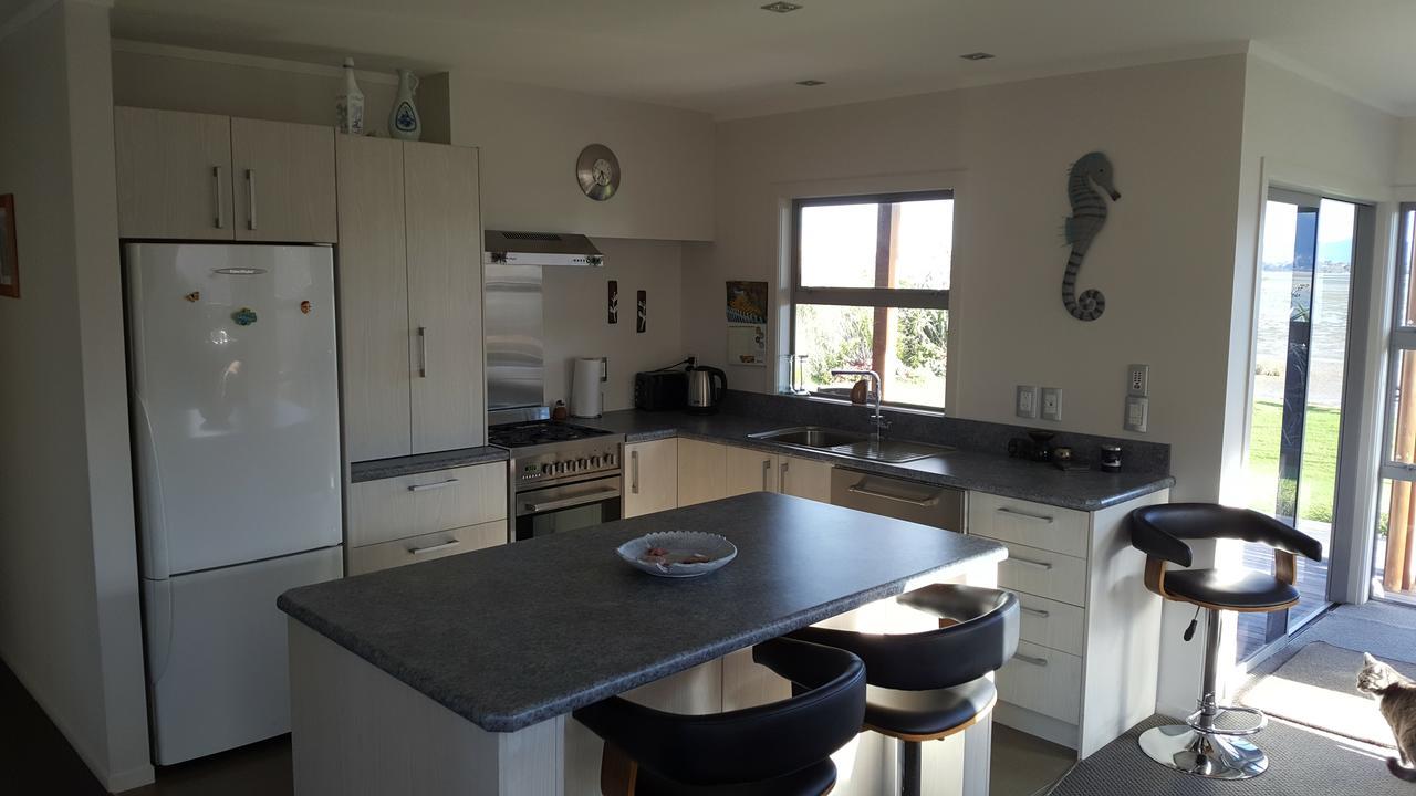 Athenree Waterside Accommodation Εξωτερικό φωτογραφία